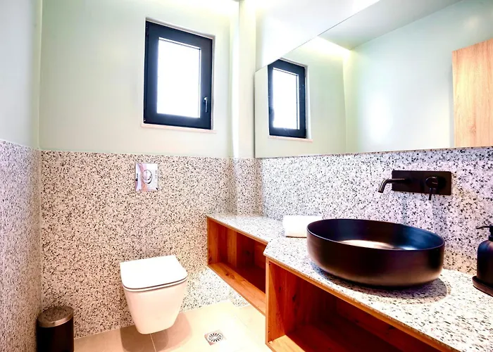 Selene 3 * Rhodes City